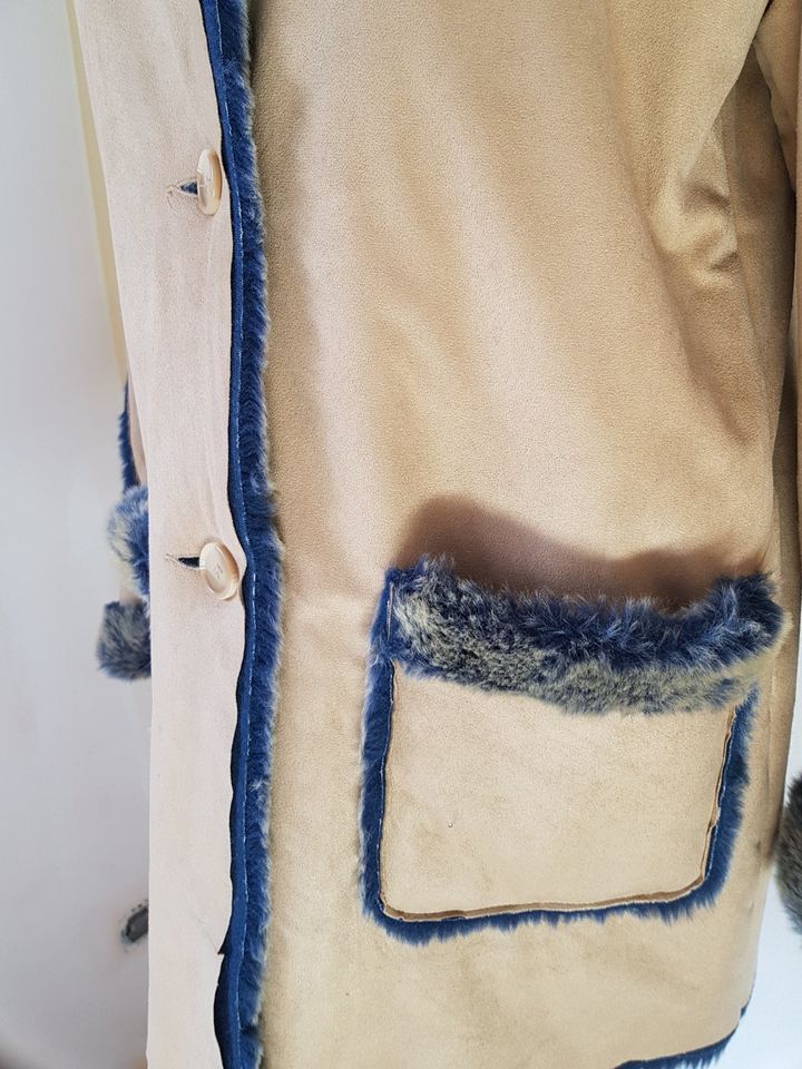 Mantel Gr.42 beige blau Velour-Optik Teddy Fell Kapuze geknöpft in Bindlach