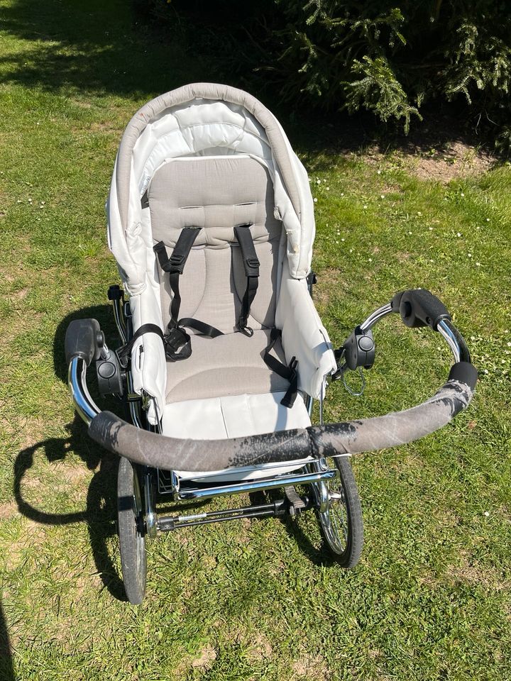 Kinderwagen in Pausa/Vogtland