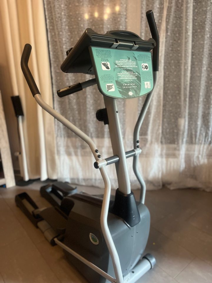 Crosstrainer, Heimtrainer in Oyten