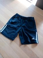 Kurze Sporthose Adidas dunkelblau Größe 140 Rheinland-Pfalz - Mendig Vorschau