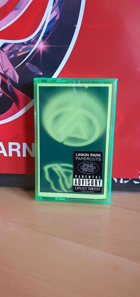 LINKIN PARK Papercuts Kassette MC (Singles Collection 2000-2023) in Mistelgau