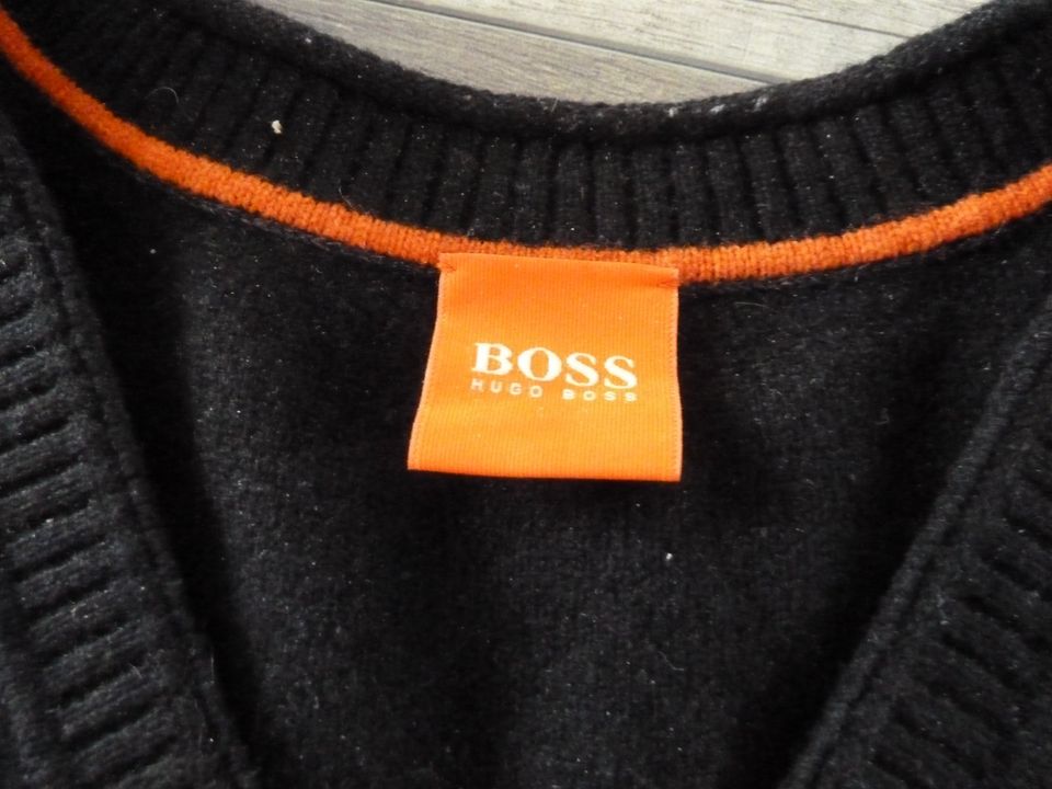 Pullover HUGO BOSS schwarz V-Ausschnitt Gr M 50 Wolle? in Bogen Niederbay