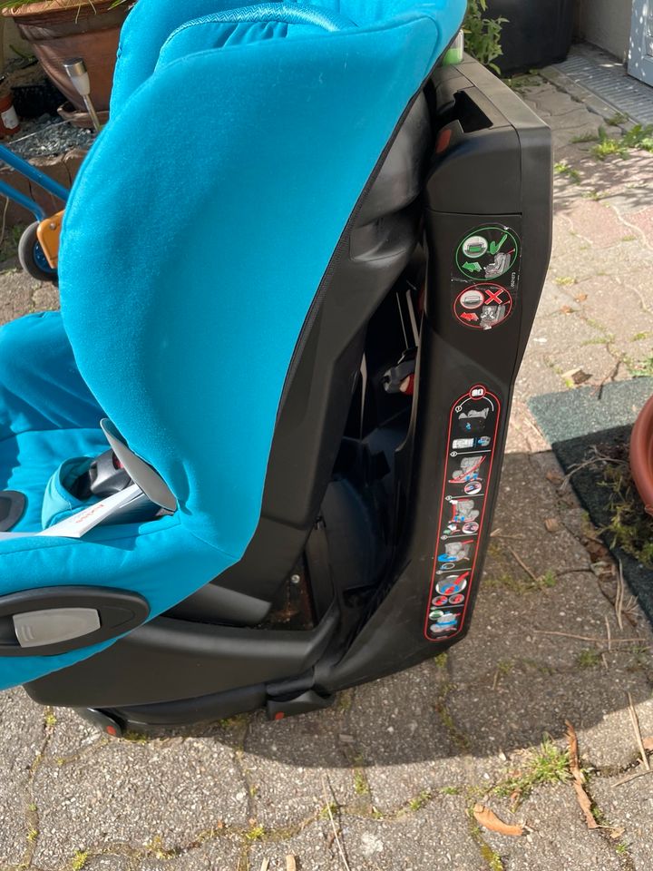 Bébé Confort / Maxi Cosi Axiss Kindersitz 9-18kg in Neuenburg am Rhein