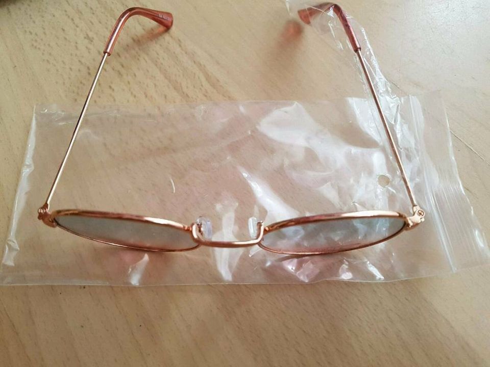 Sonnenbrille NEU UV 400 Fassung Gold farben rose elegant in Kiel