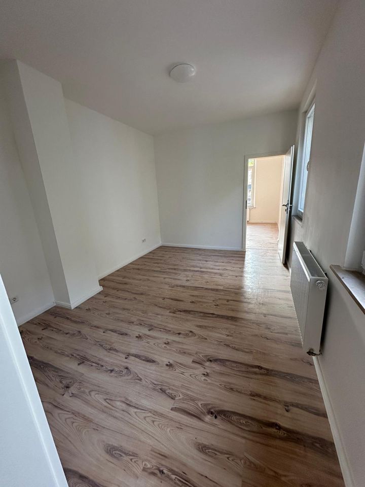 Moderne 2-Zimmer-Wohnung mit Küche, Bad und Gäste-WC nahe Hbf in Krefeld