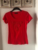 Guess Rotes T-Shirt mit Stickerei und Pailletten Nordrhein-Westfalen - Lüdenscheid Vorschau