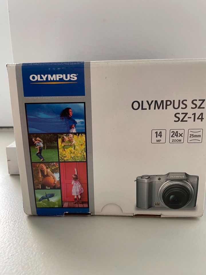 Olympus Digitalkamera SZ-14 in Duisburg