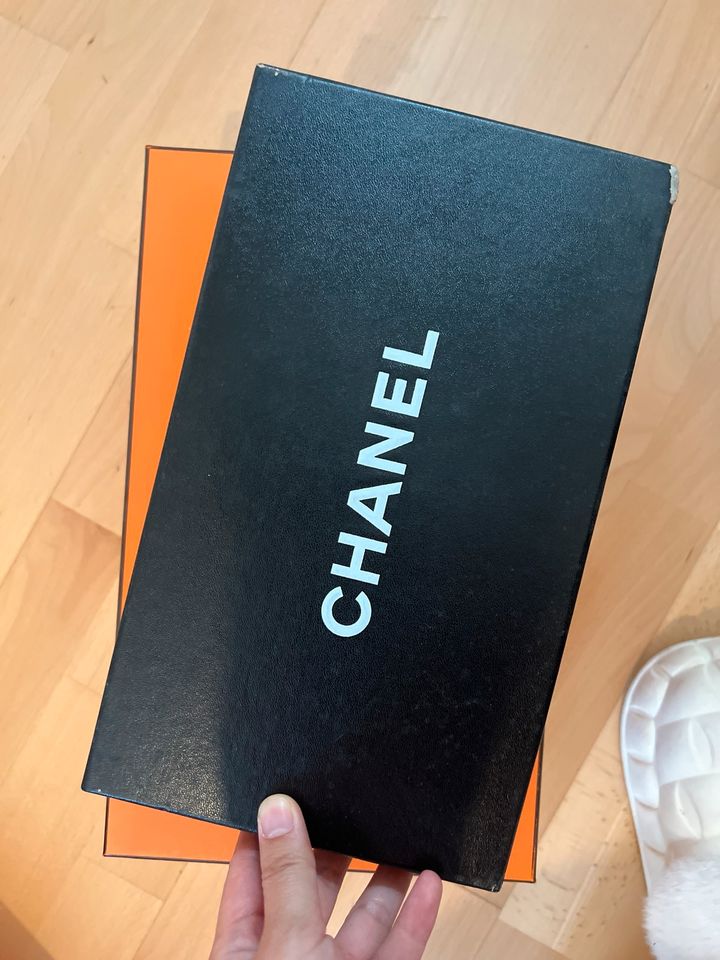 Chanel Schuhbox in München