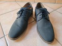 Herren Schuhe Clarks  Größe 45  blau mit heller Sohle Brandenburg - Beeskow Vorschau
