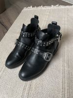 H&M Ankle Boots mit Cut Outs und Nieten Gr. 36 Bayern - Stein Vorschau