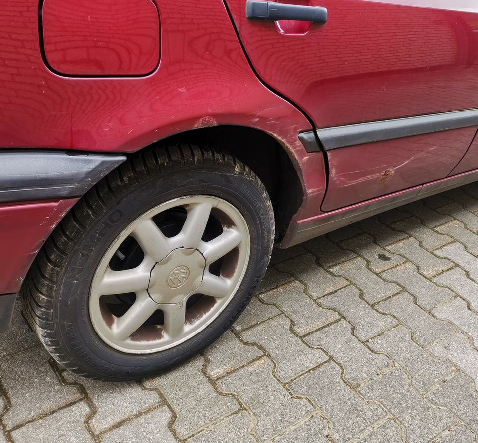 VW Golf 3 III Rolling Stones Edition rot Volkswagen in Alsdorf