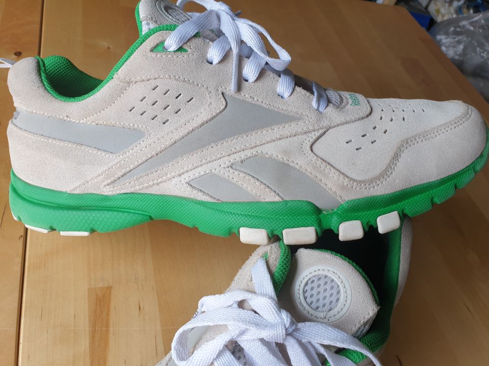 Reebok Schuhe Turnschuhe Gr. 44 Sneaker Sportschuhe in Achim