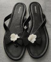 Schicke Sandaletten Gr. 39 in Schwarz mit weißer Blume Kiel - Hassee-Vieburg Vorschau