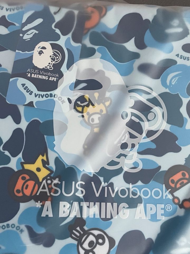 Asus x A Bathing Ape Vivobook Blau set Laptoptasche Original in Bissendorf