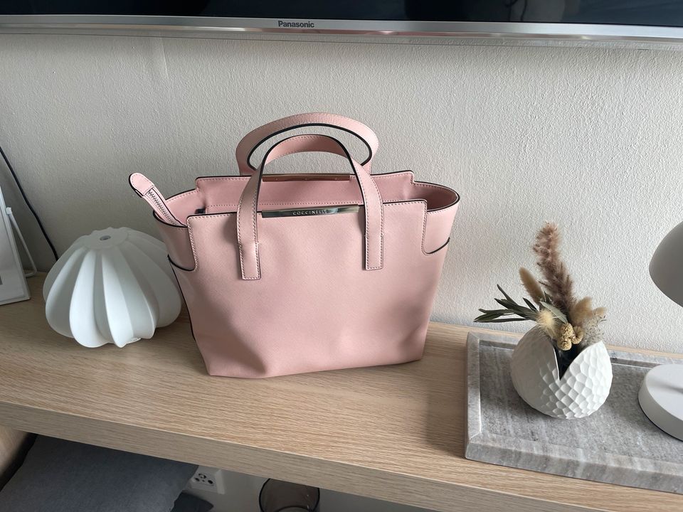 Coccinelle Handtasche rosa in Wesseling