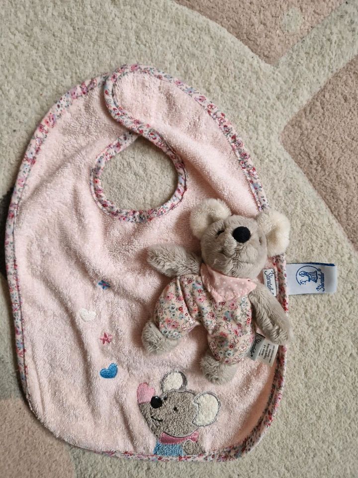 Sterntaler Lätzchen und Rasselmaus Baby Mädchen in Rostock