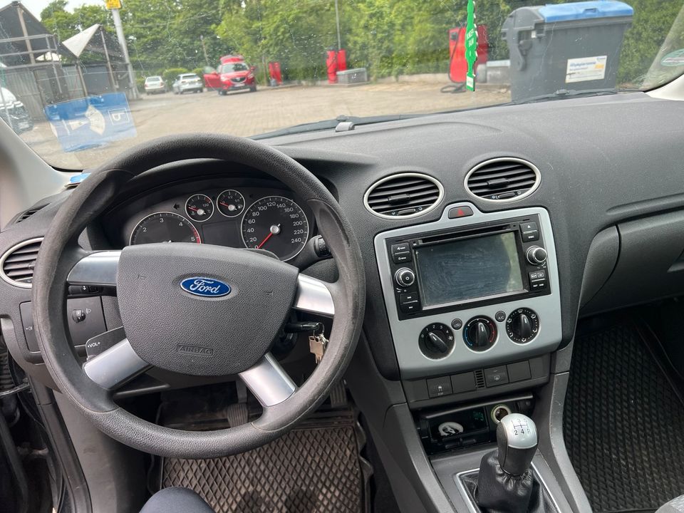 Ford Focus 1.6 TDCI in Kamp-Lintfort
