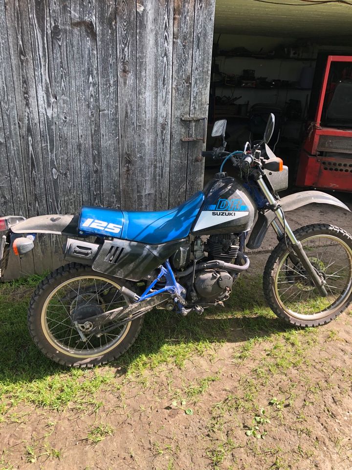 Suzuki DR 125, Moped, Motorrad, 125er, überholt in Grafing bei München