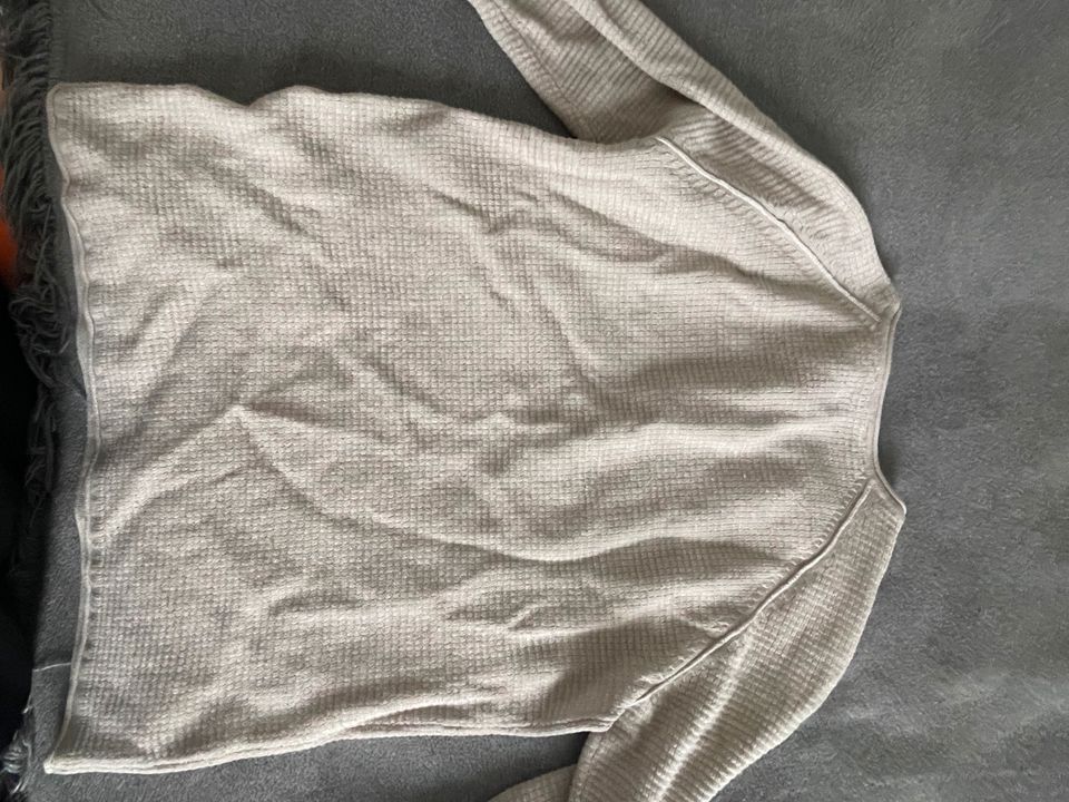 Review Pullover (Größe M) in Hannover