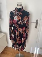 Tolles Kleid mit Blumenprint Nordrhein-Westfalen - Bottrop Vorschau