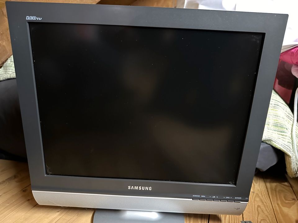 Samsung LW-20M21C 20 Zoll LCD Fernseher in Donzdorf