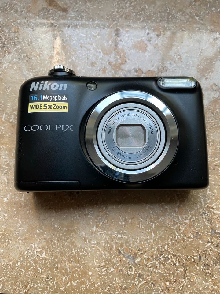 Nikon Coolpix, 16,1 Megapixel, 5 x Zoom in Berlin