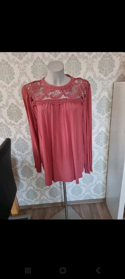 Bluse mit Spitze in Nordenholz