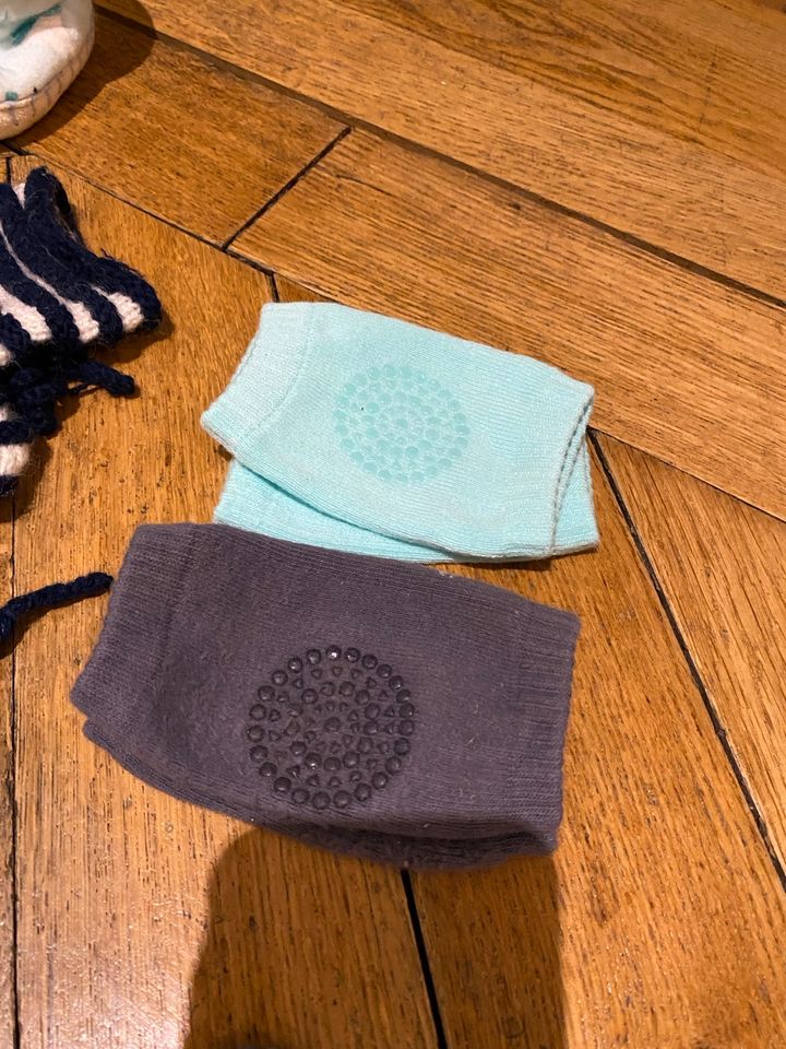 Mützen & Socken Baby in Starnberg