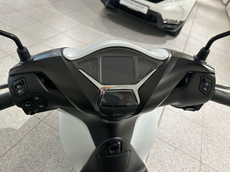 Honda SH 125i inkl. Smart Key Topcase in Frankfurt am Main