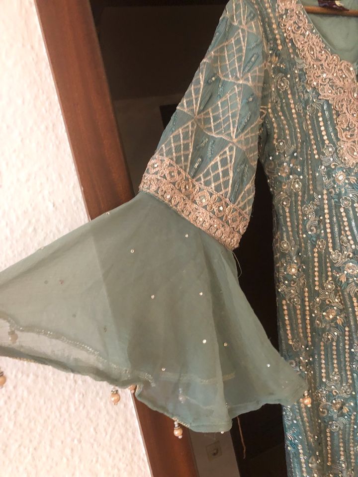 Pakistanisches Kleid in Essen