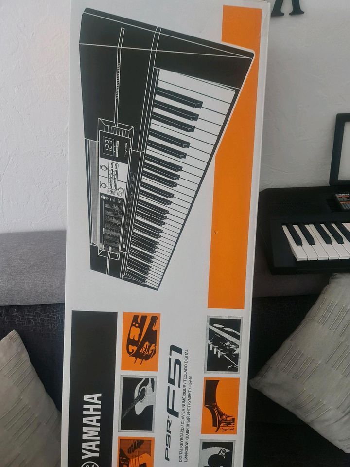 YAMAHA Digital Keyboard in Berlin
