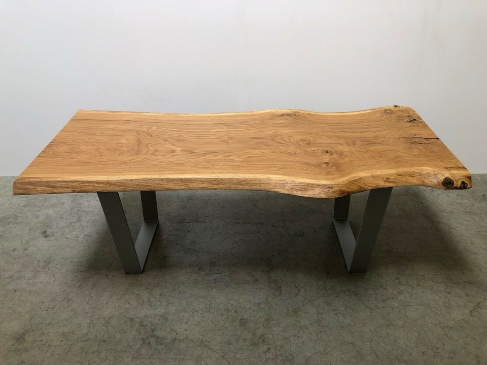 Massivholztisch Esstisch Tisch Baumkante Baumscheibe Baumtisch in Oelde