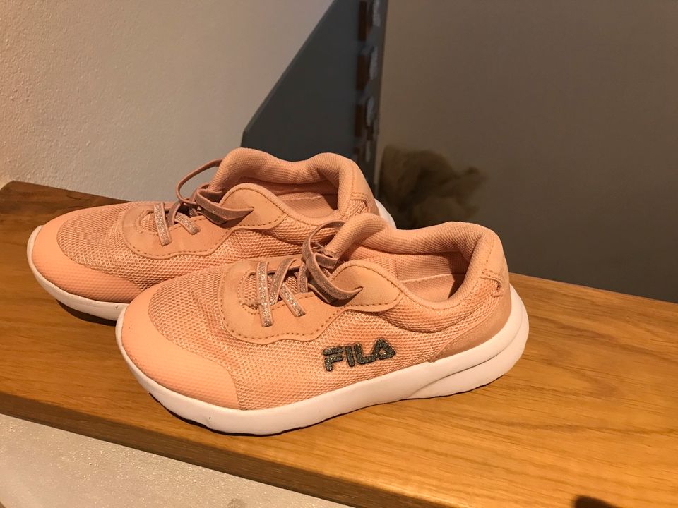 FILA Turnschuhe Gr. 28 in Aurach