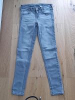 Jeans, H&M, Gr. XS, Weite 25, skinny, grau Hessen - Mainhausen Vorschau