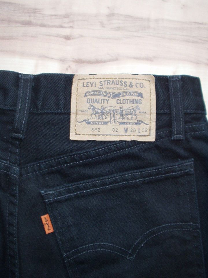 Levis 882 Jeans , W28 / L32 , orange tab , schwarz in Neuenkirchen