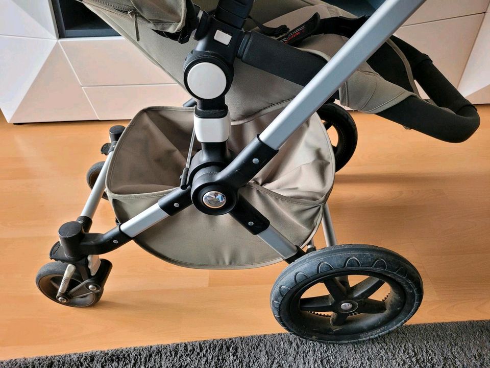 Bugaboo Kinderwagen Cameleon 3 in Dreieich