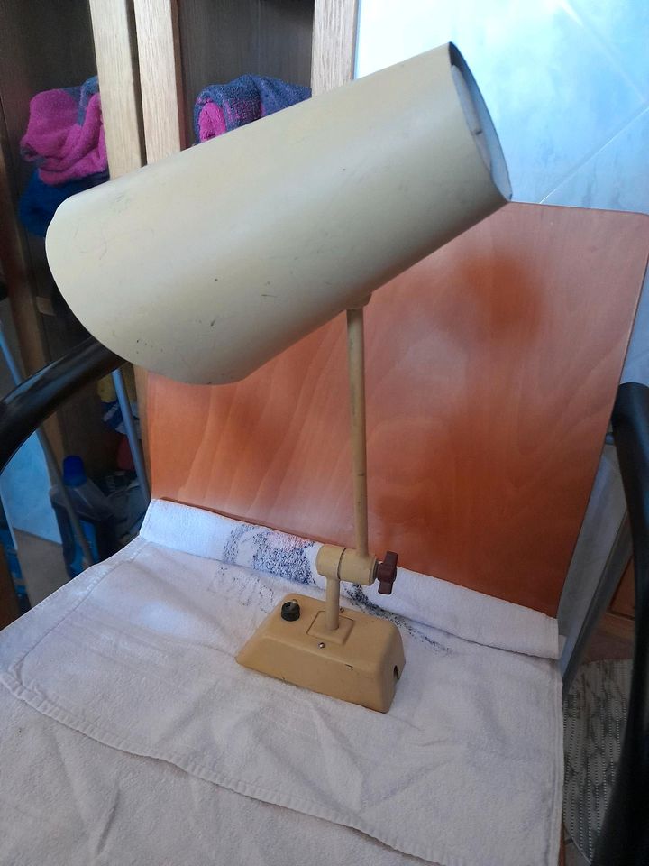 Tischlampe, Tütenlampe in Niedenstein