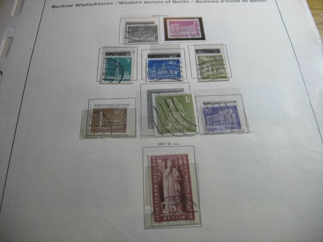 Briefmarkensammlung Berlin gestempelt 1948 bis 1990 zum stöbern in Konstanz