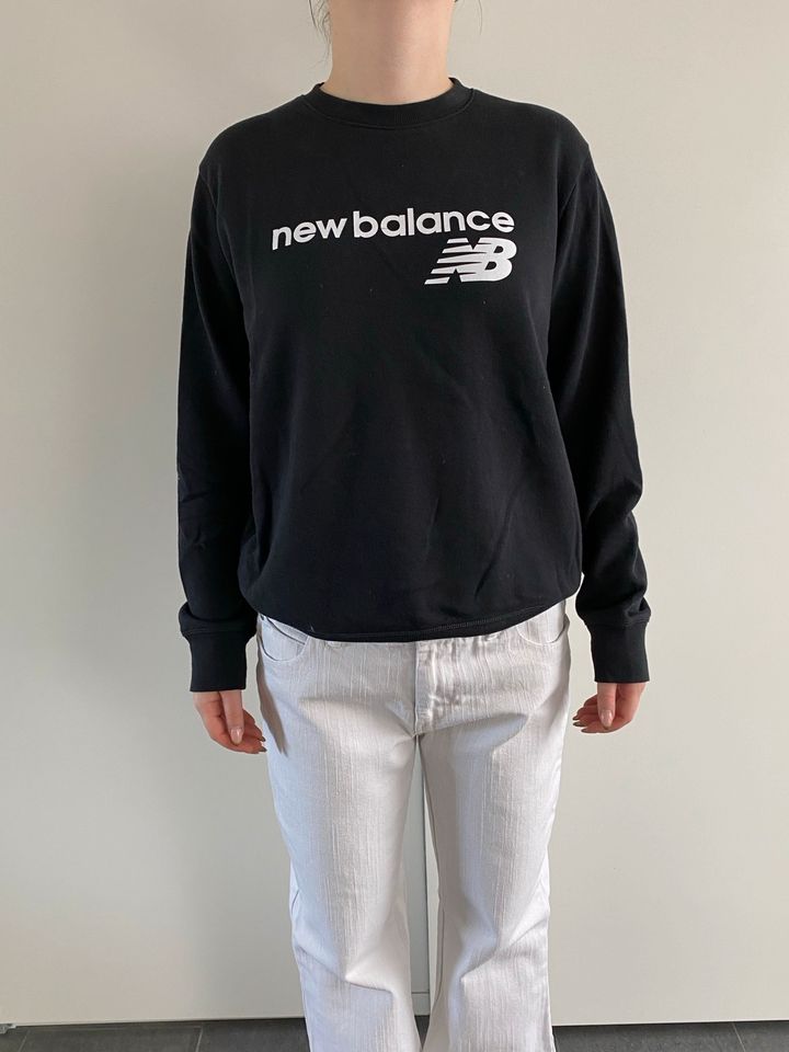 New Balance Sweatshirt Damen Gr. L schwarz in Bergisch Gladbach