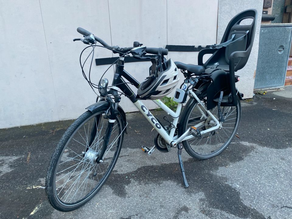 Fahrrad mit Kindersitz in Stuttgart
