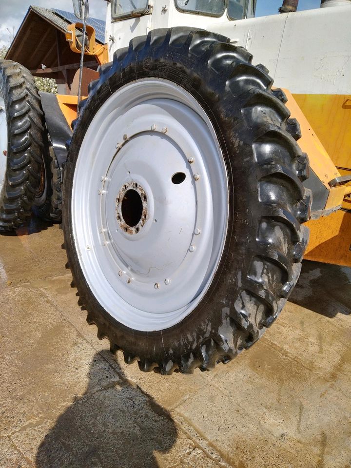 2x Pflegeräder 320/90 R54 Reifen Fendt John Deere IHC Deutz Case in Reiskirchen