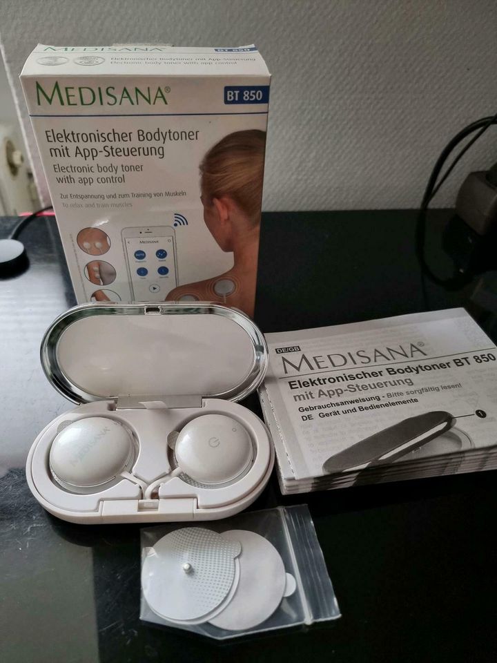 Medisana BT850 App gesteuerter Bodytoner Massage Gerät in Reutlingen