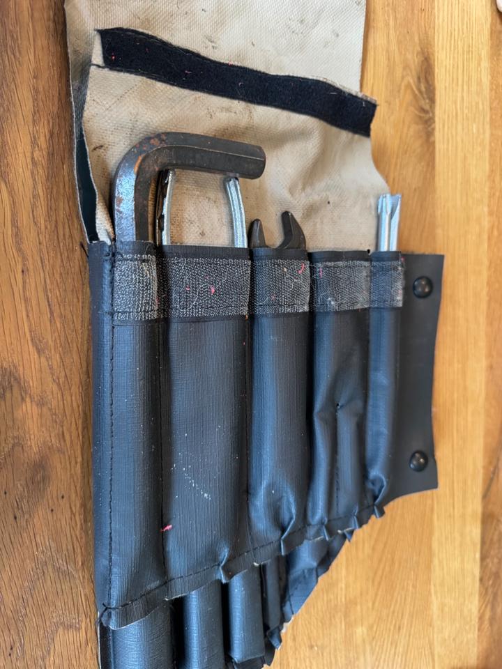 Bordwerkzeug Mercedes G463 in Tasche mit Wagenheber original in Remshalden