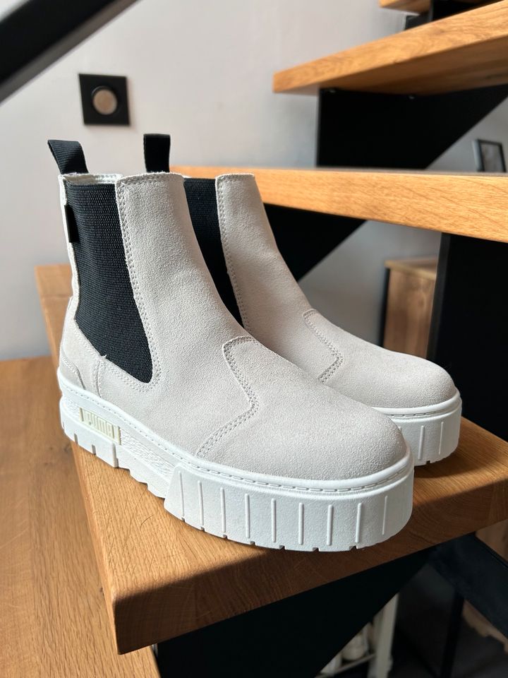 Puma Chelsea Mayze Boots, Größe 40, beige schwarz in Siegen