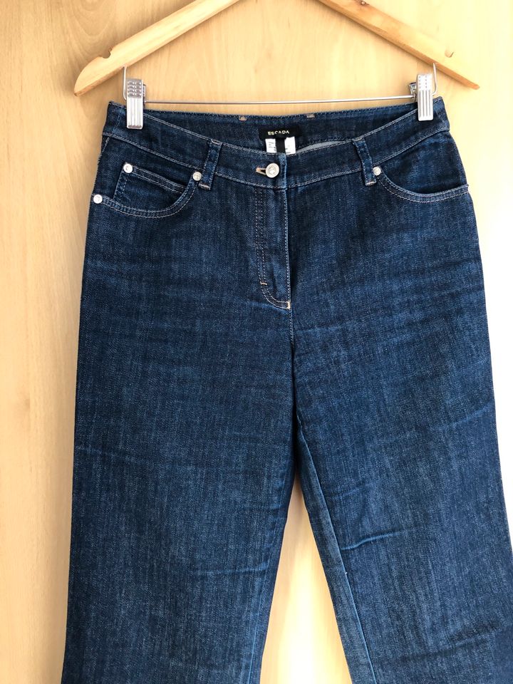 Jeans von Escada für große Frauen in Stuttgart