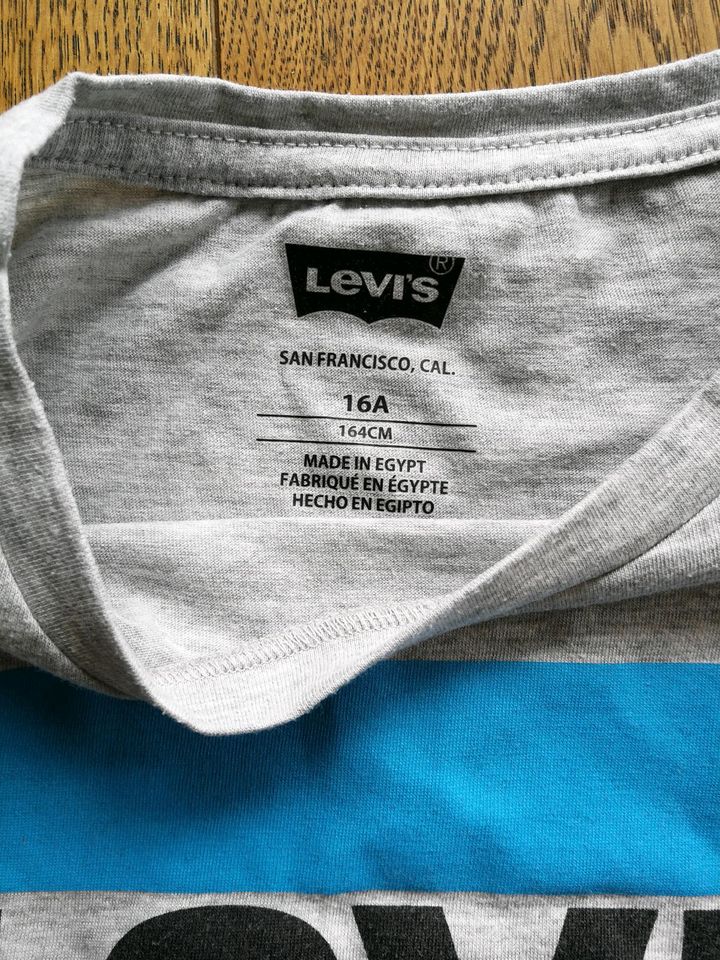 Levi's,... Tolle Sommer T-shirts xs in Sonsbeck