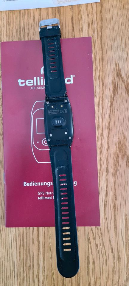 Notrufuhr SOS Tellimed Solino Modell H10 Notfall Uhr Seniorenuhr in Ennepetal