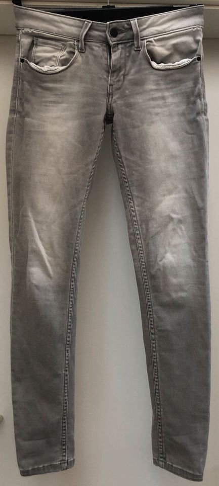 Calvin Klein Jeans Mid Rise Skinny W27 L32 neuwertig in Wiesbaden