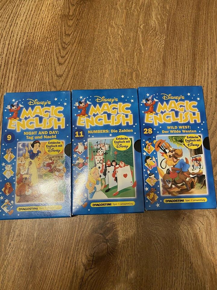 Disney Magic English VHS + Hefte in Gösen bei Eisenberg