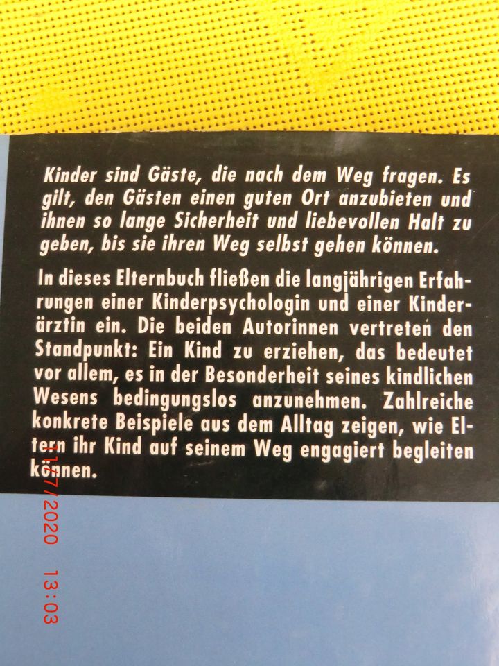 Kinder sind Gäste, die nach den Weg fragen in St. Georgen bei Traunreut